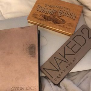 High end makeup bundle